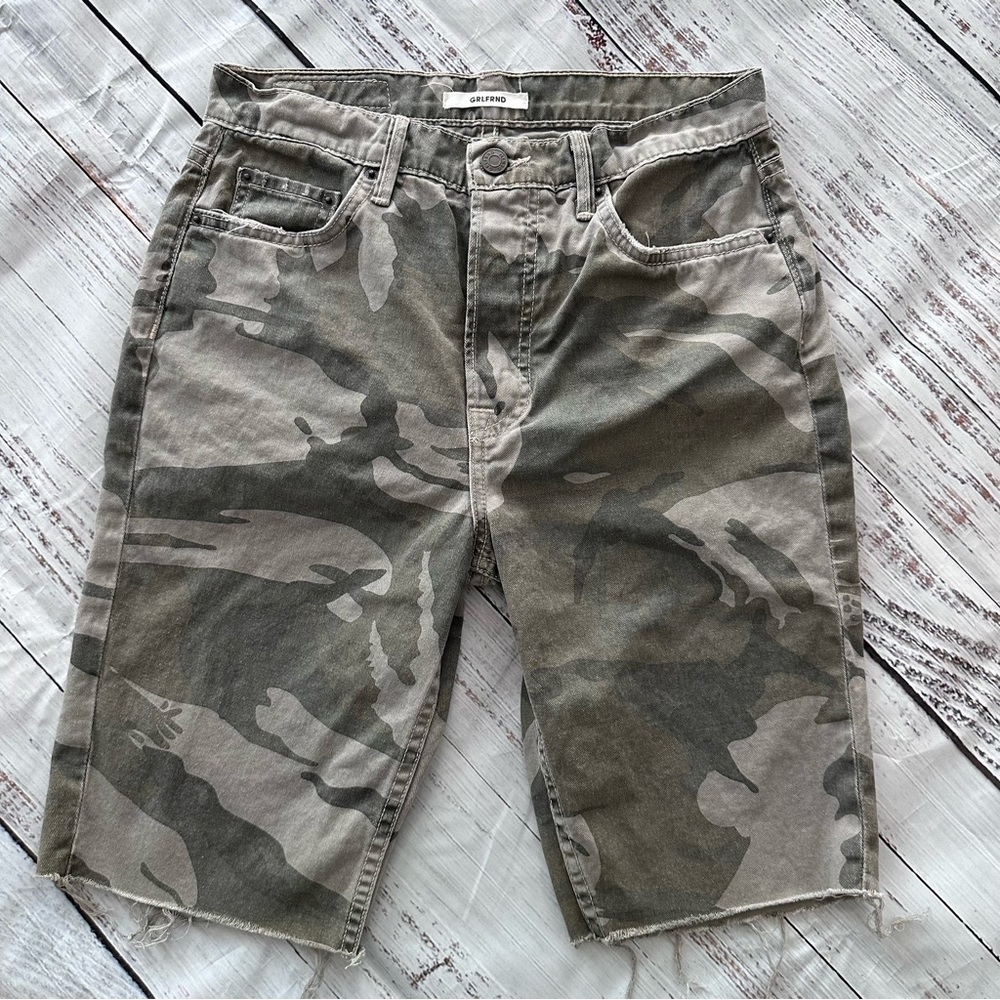 Grlfrnd camo high-rise Beverly shorts in go-rouge